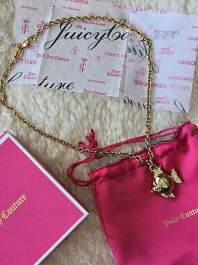Juicy Couture Puffy Gold Tone Fish Pendant Necklace with Pink Pouch And Box